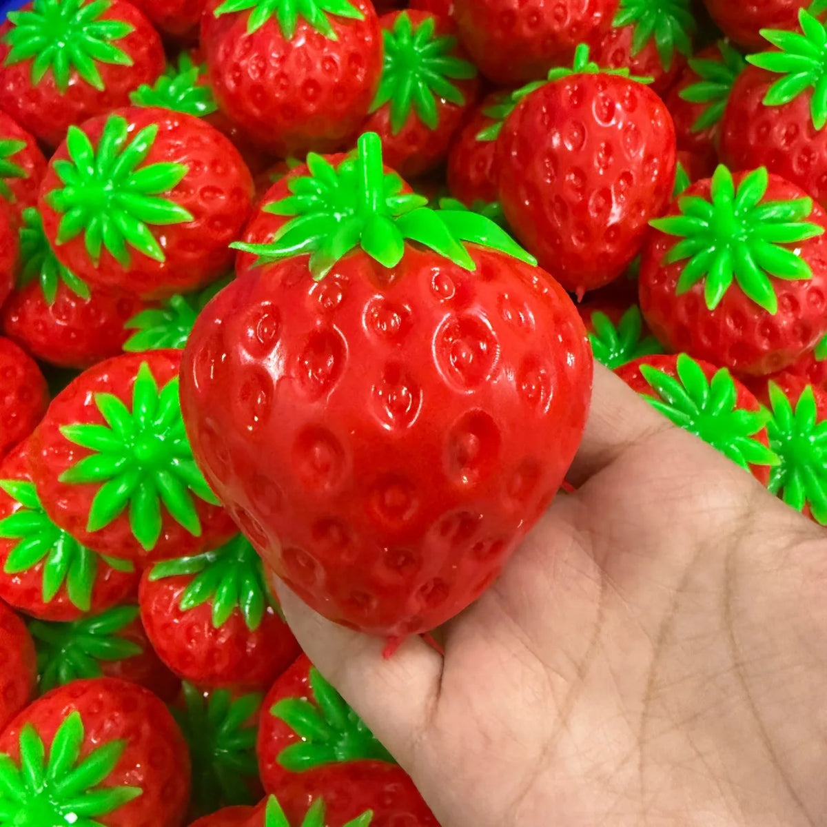 Crispy  Gradient Strawberry Ball Squishy Ball Fidget Toy Crunchy Squeeze Ball Round Blocks Filled ASMR Anti Stress Toy for Adult